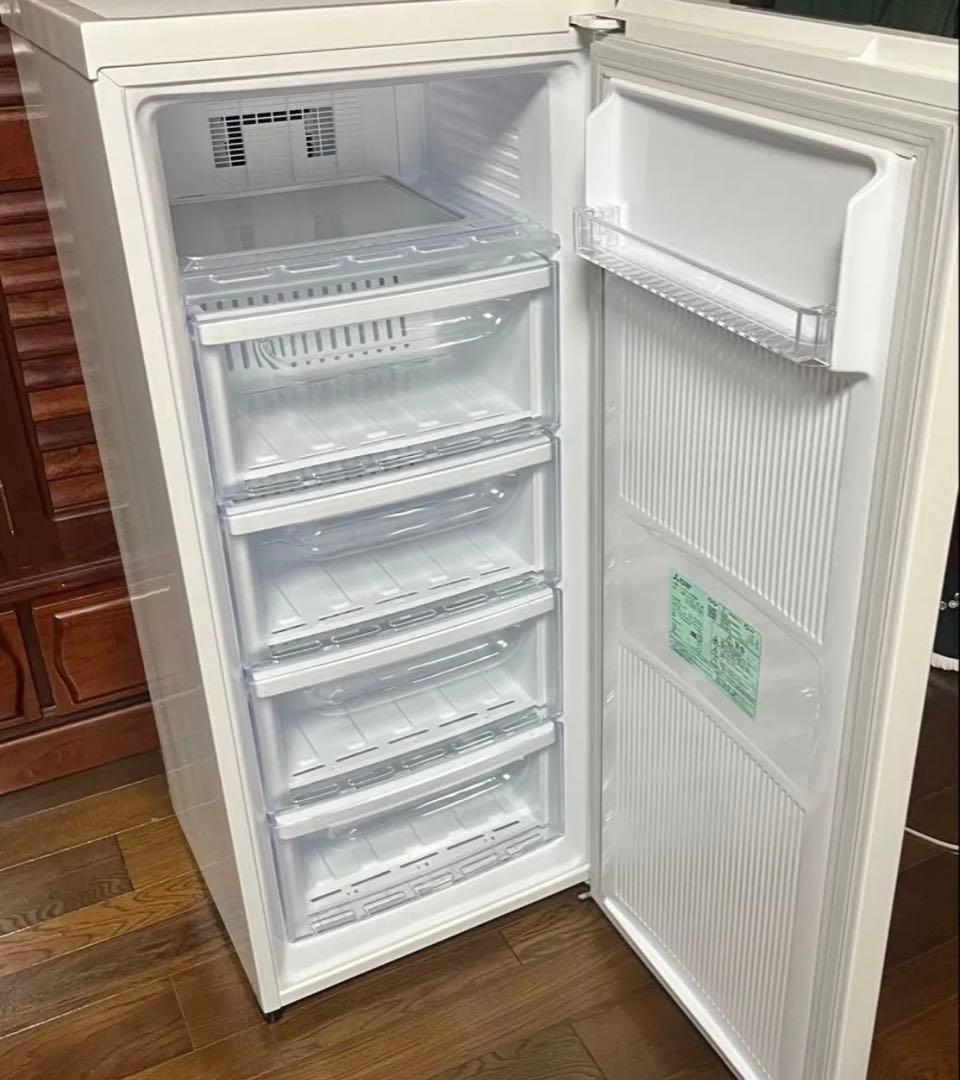 三菱　スリム冷凍庫 121L MF-U12F-W