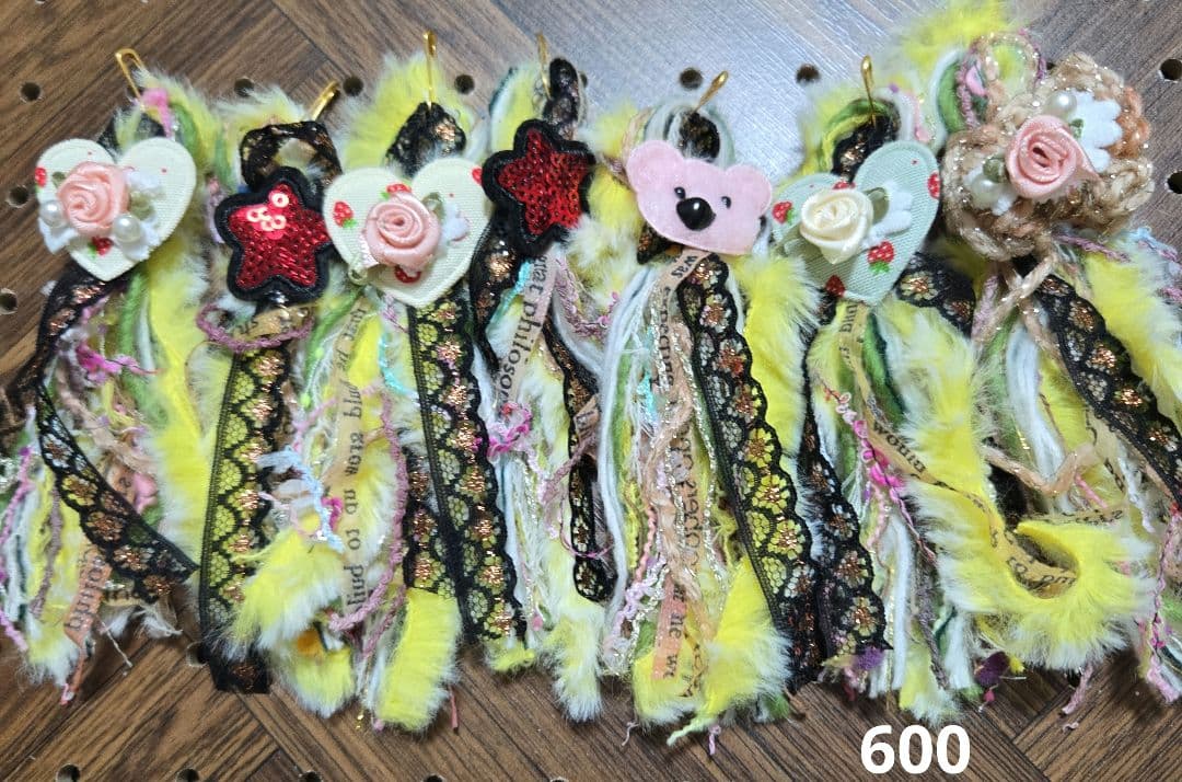 いちごパフェ様✨専用ハンドメイドタッセルチャーム約12×5cm I