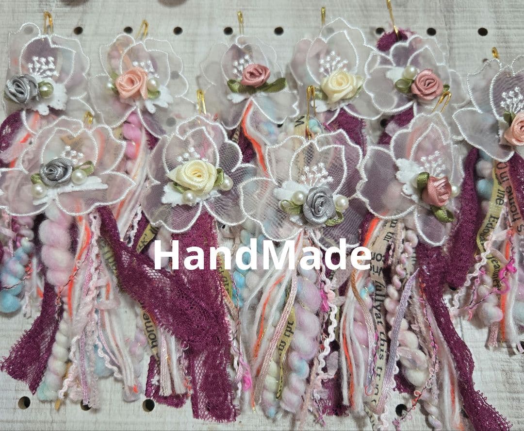 いちごパフェ様✨専用ハンドメイドタッセルチャーム約12×5cm I