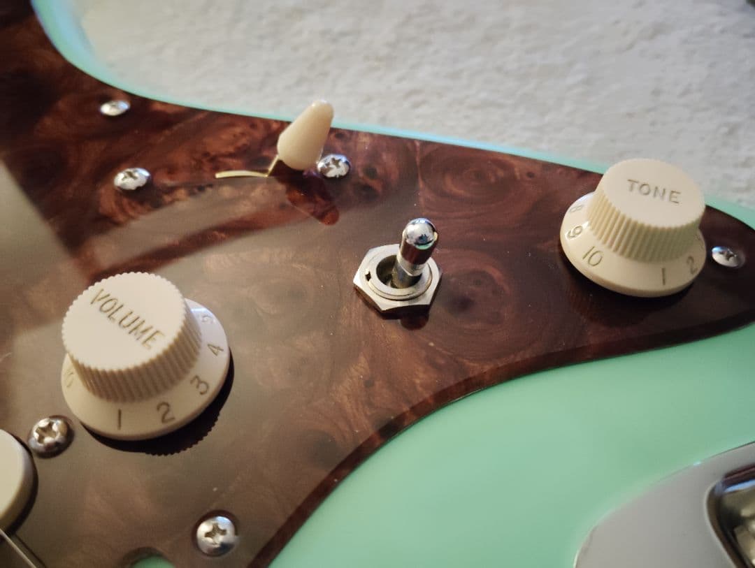 新品 個人製作 ストラトタイプ 木製PG サーフグリーン エレキギター