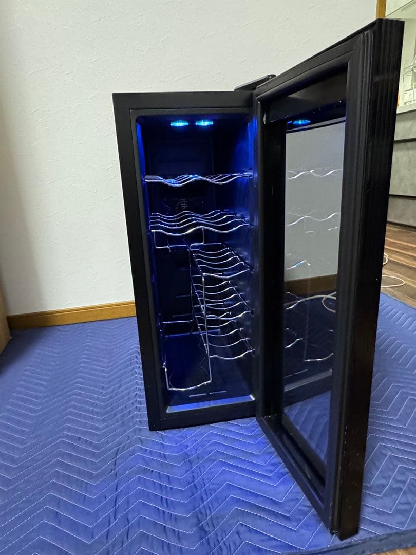 《良品格安》WIEワインセラー　WIWCTE12BFGADX 32L 12本収納
