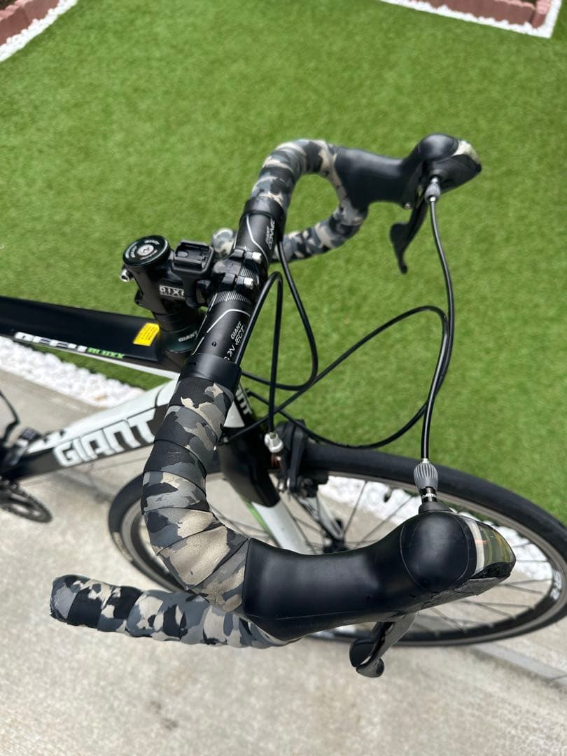 引取歓迎　GIANT DEFY3 Sサイズ(165〜180cm)