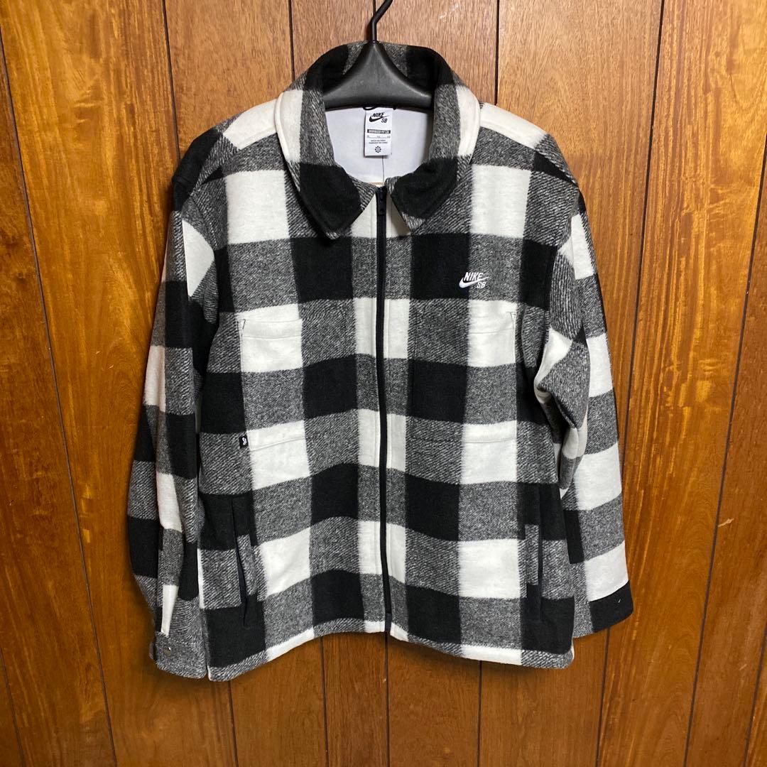 渡久地東亜ナイキ SB エッセンシャル スケートボード シャツ ジャケット