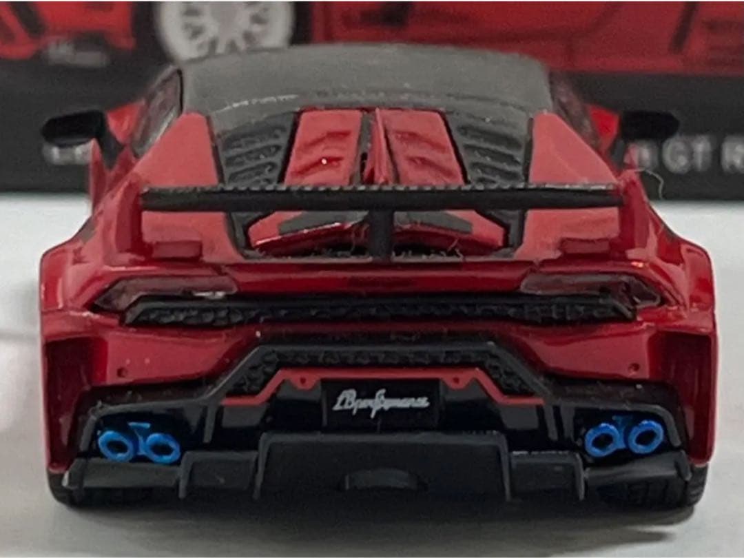 MINI GT ランボルギーニ　ウラカン　LBWK トイザらス限定　1/64