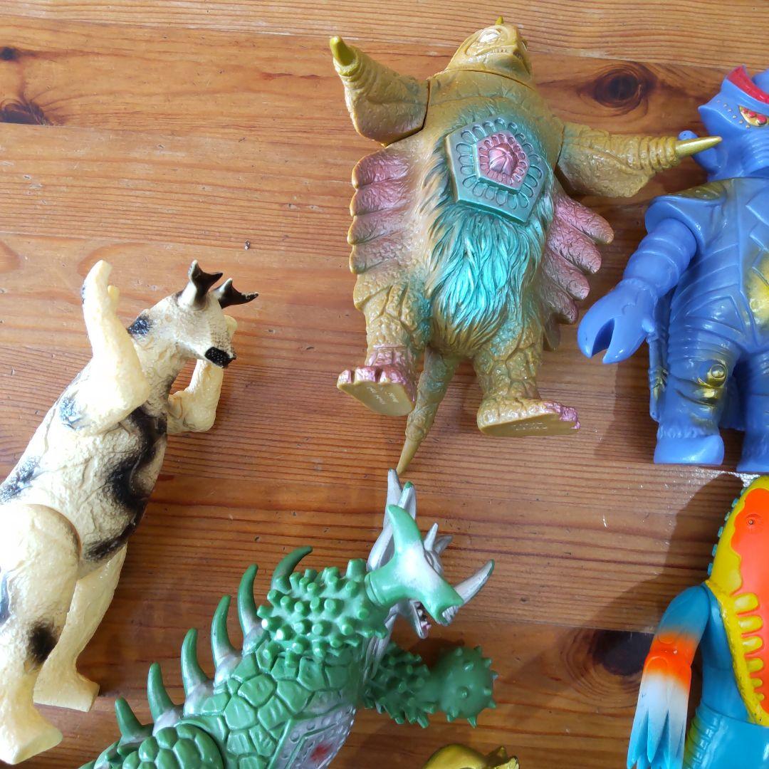 ウルトラマンシリーズ 　　　　　　　　　怪獣ソフビ 12体セット
