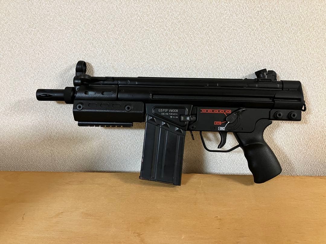 東京マルイ　電動ガン　H&K G3 SAS バッテリー充電器付き　予備マガジン付