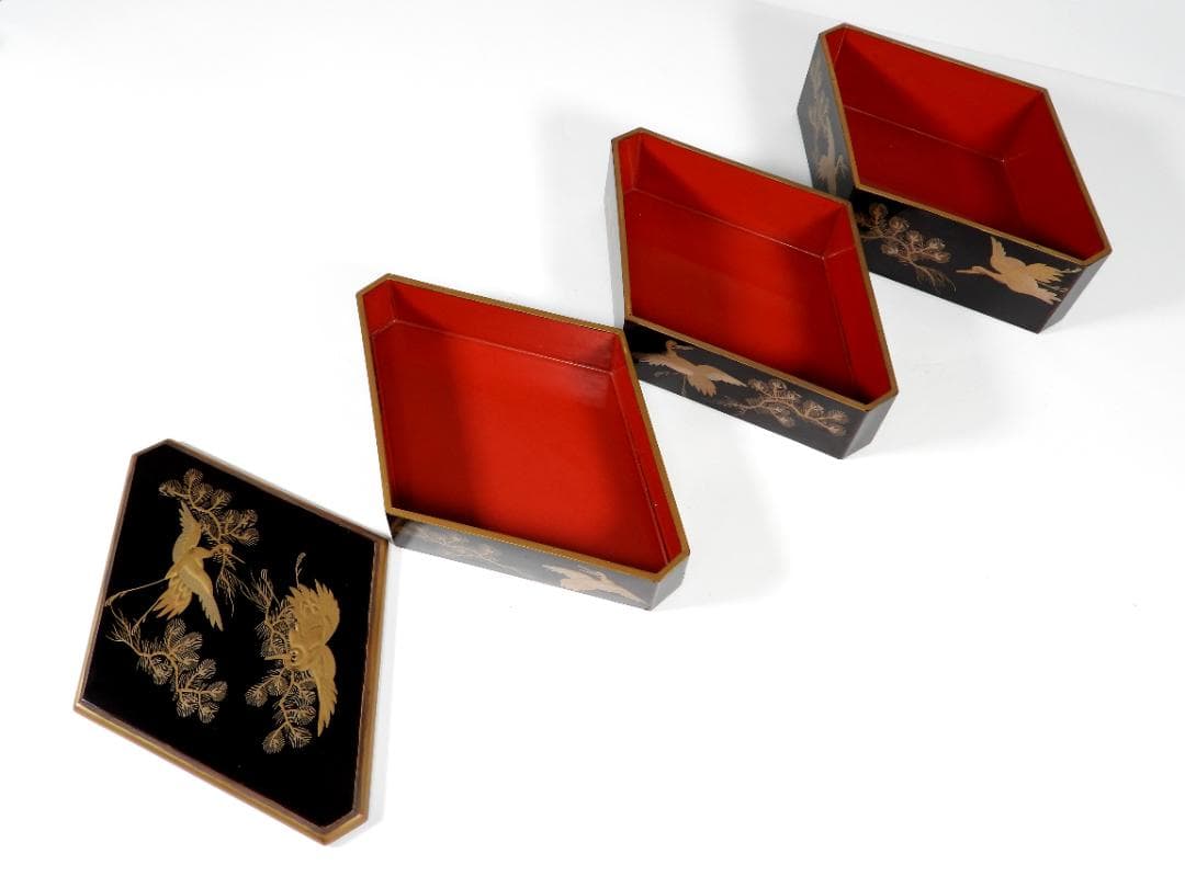 能登輪島塗 豪華金彩蒔絵 三重提箱 木製漆器 『坂井』 蒔絵飛鶴図