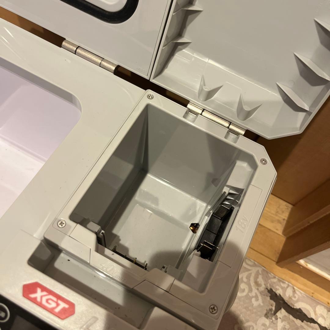 中古 良品】マキタ保冷温庫CW003G シガーソケット ACアダプター