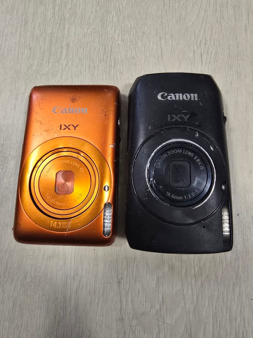 ジャンクCanon IXY 400F 、IXY30Sコンパクトデジタルカメラ ジャンクCanon IXY 400F 、IXY30Sコンパクトデジタルカメラ