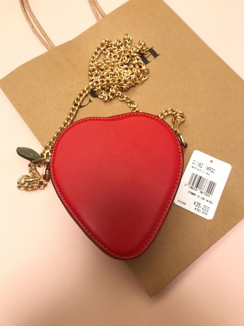 umin☆ 新品coach ストロベリー  ケース