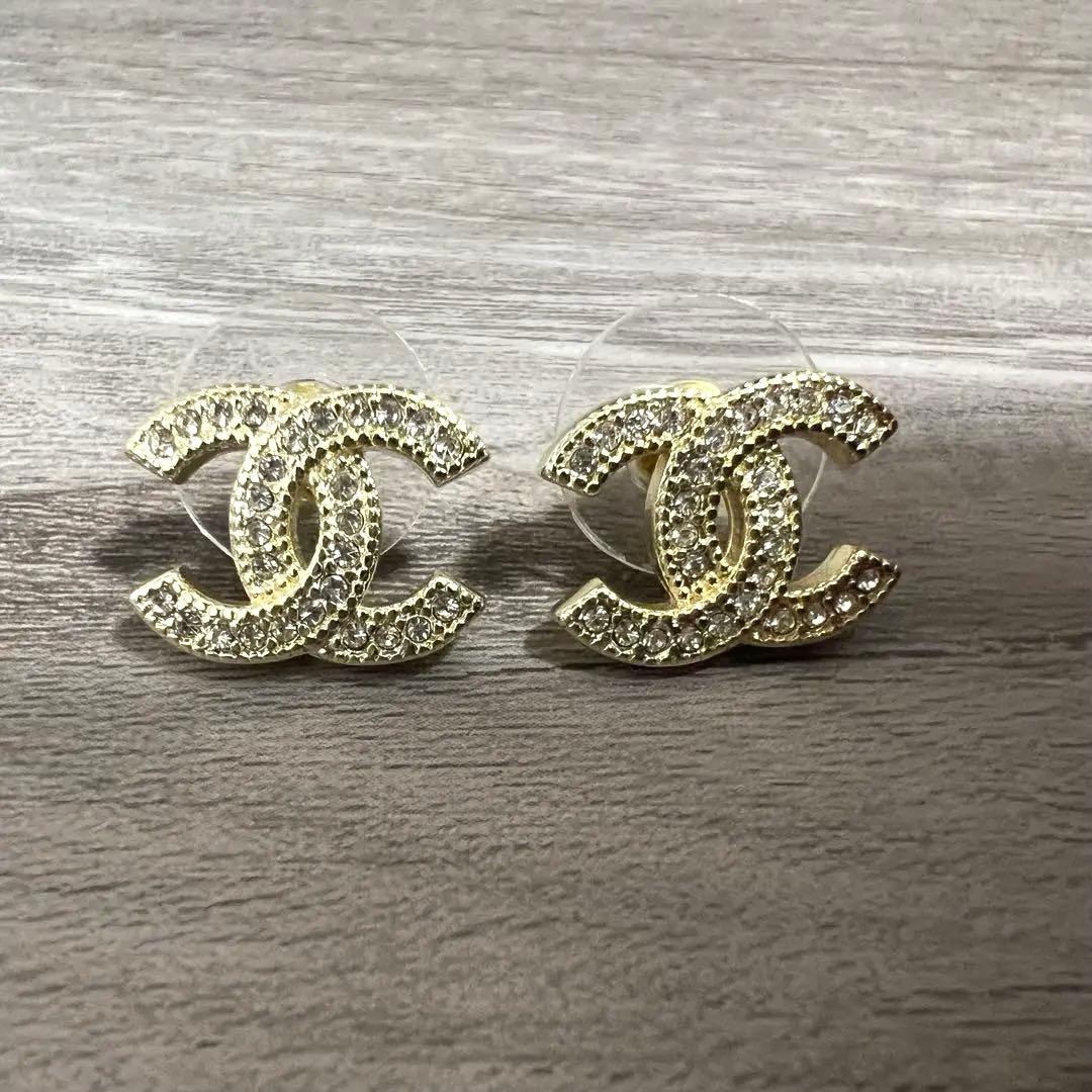 【aiさん】CHANEL ゴールド CCロゴ ピアス レディース aiさん】CHANEL ゴールド CCロゴ ピアス レディース ゴールド CCロゴ