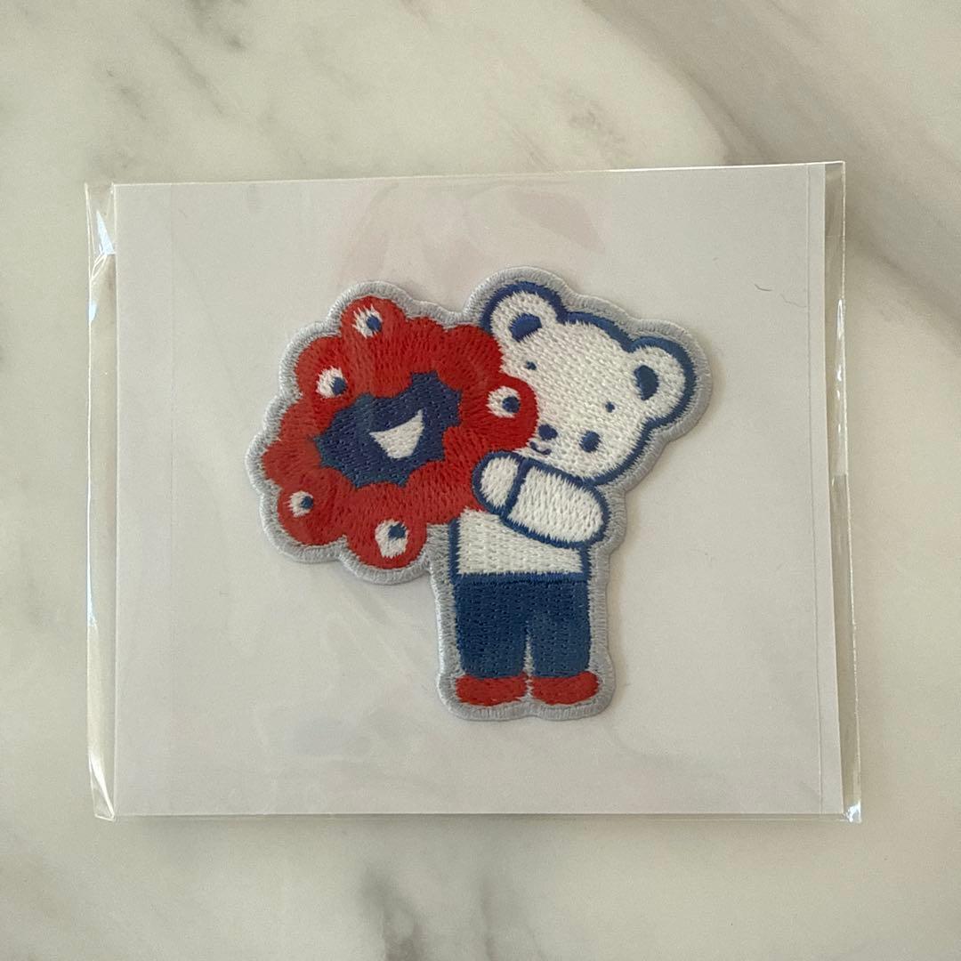 新品未使用familiarファミリア車のワッペン刺繍の可愛いトレーナー80