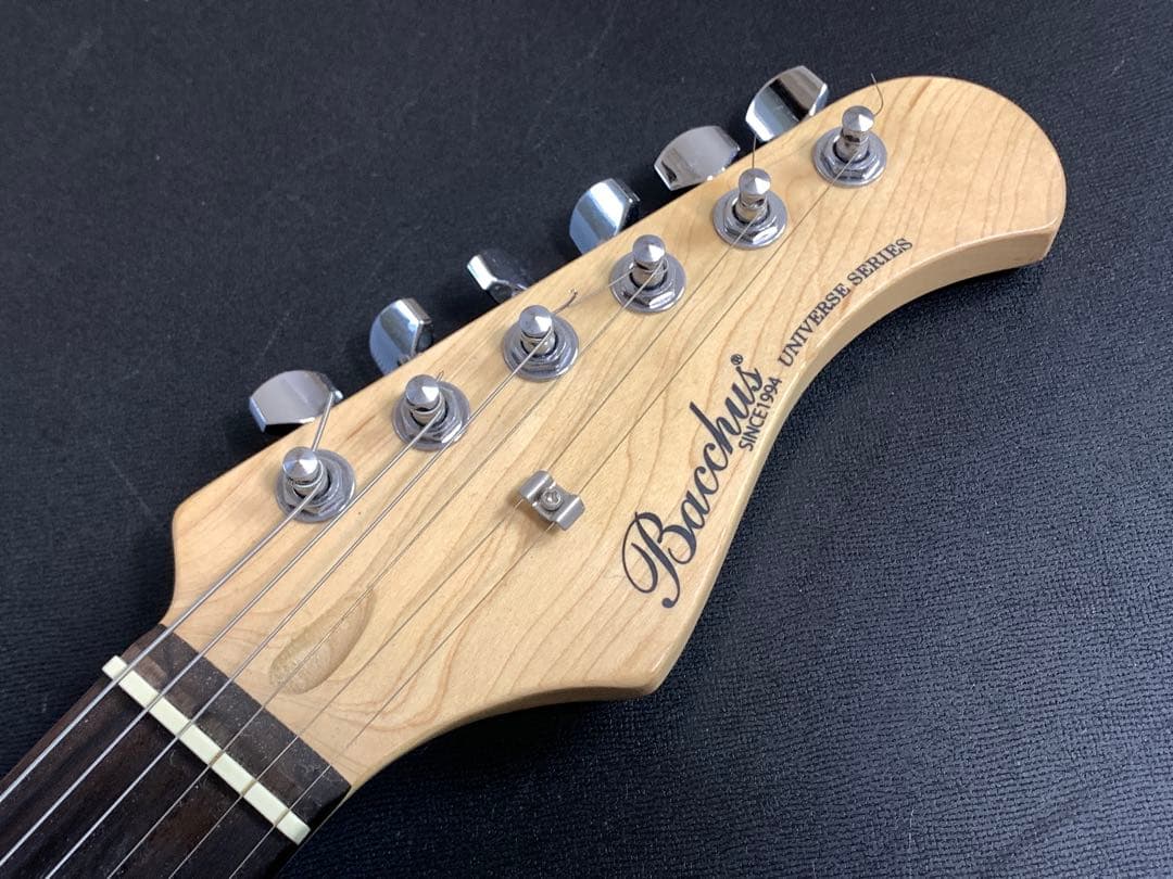 Bacchus BST バッカス中古エレキギター　ホワイト　美品