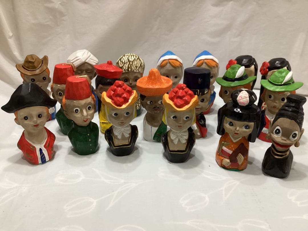 名古屋相互銀行　世界民族貯金箱　陶器製　合計19個　ノベルティ　レトロ　未使用品