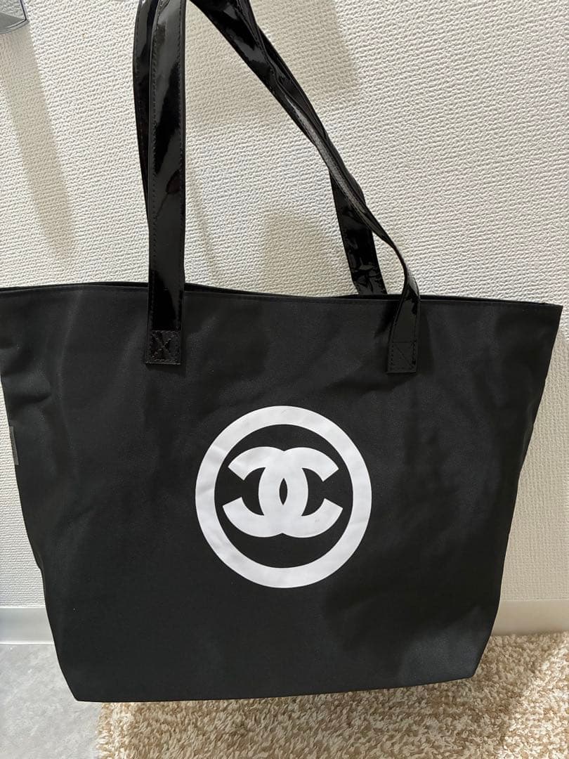 CHANEL ブラック ロゴ トートバッグ　シャネルトートバッグ