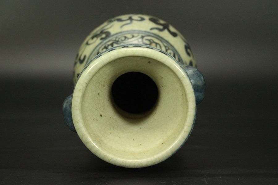 中国美術 青花 纏枝蓮花紋 双耳瓶 高29.5cm(LC136)