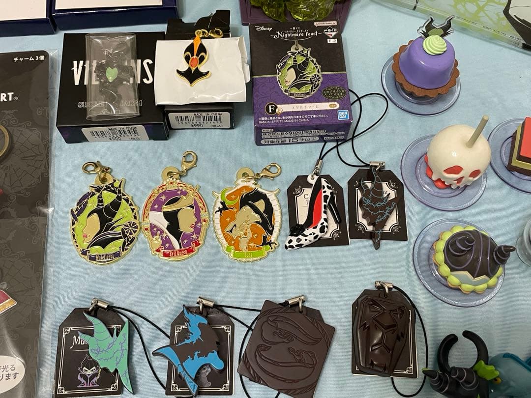 ディズニー　ヴィランズ　ハロウィン　グッズ