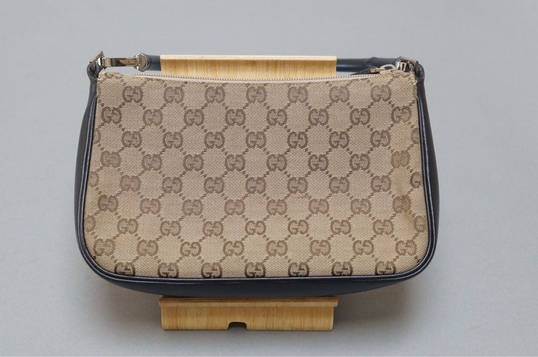 ぴ*き様 グッチ バンブーハンドル GGキャンバス バッグ