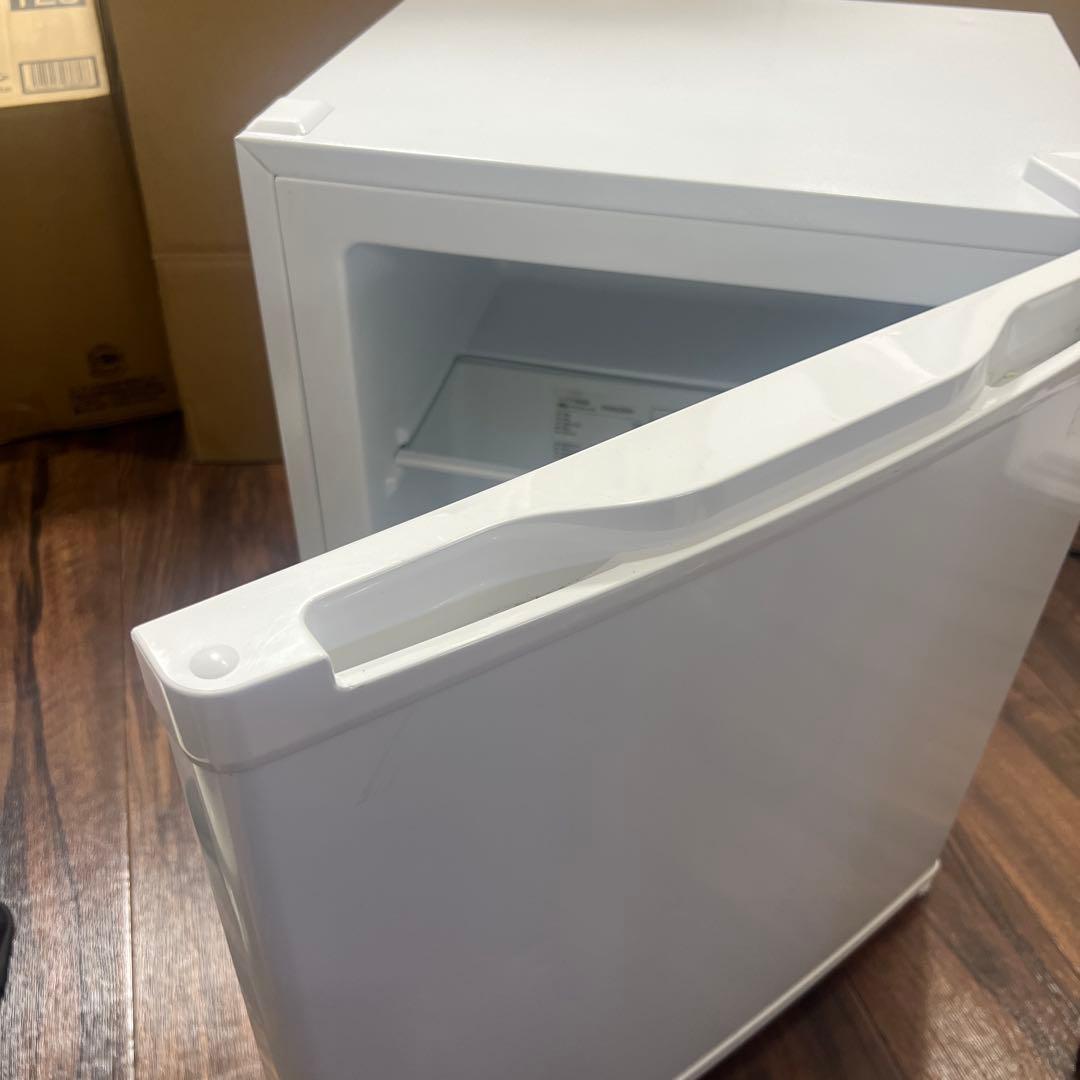 小型冷凍庫　MAXZEN JF032ML01ＷＨ　32L 2021年製