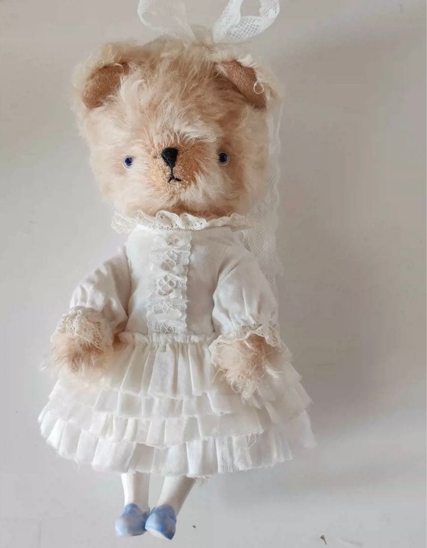 淑やかなレディベア テディベア くま 熊 海外作家様 ぬいぐるみ