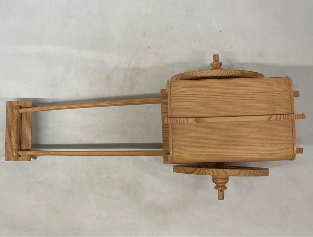 B535b 木地造 御所車置物 作者不詳 貴人乗り物 牛車 屋形車 - メルカリ