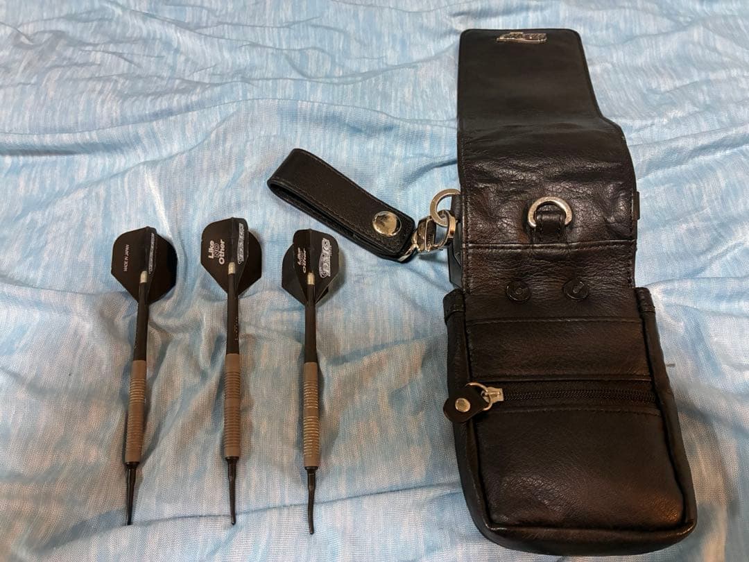 DMCサイドワインダーダーツセット（ダーツ3本・DMCレザーケース）