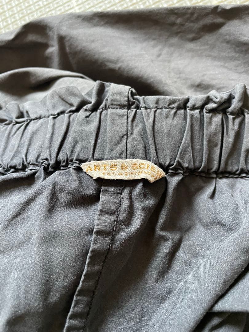 ARTS&SCIENCE サルエルパンツ