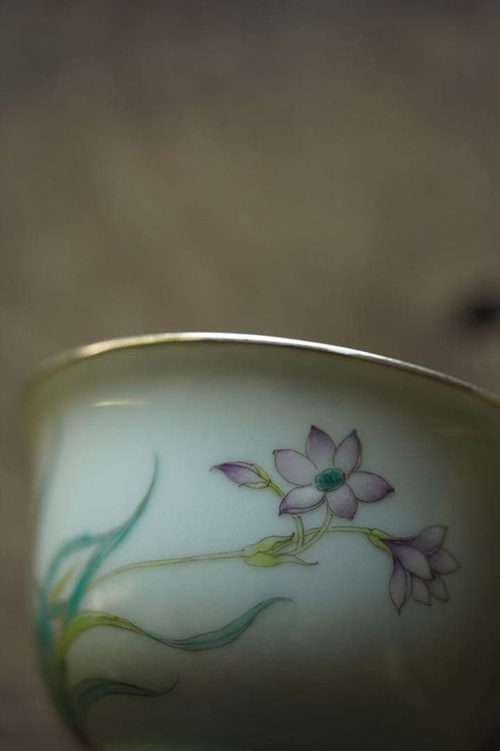 湯呑み、茶碗/茶器（単品）陶磁器(セラミック製) と銀製　手描き　雲由山坊｜水仙