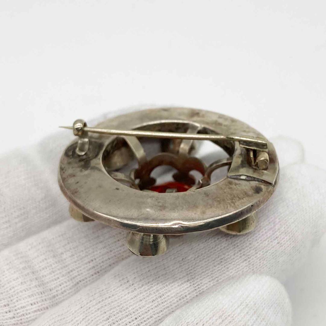 カラーストーンとシルバーのブローチ ケルト紋様 s0076 - メルカリ