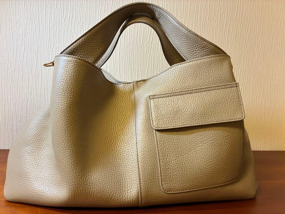 アタオ　エルヴィ　グレージュ