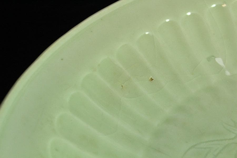 中国美術 白磁 刻 三魚紋 盤 φ31.5cm 明(K-XA764)