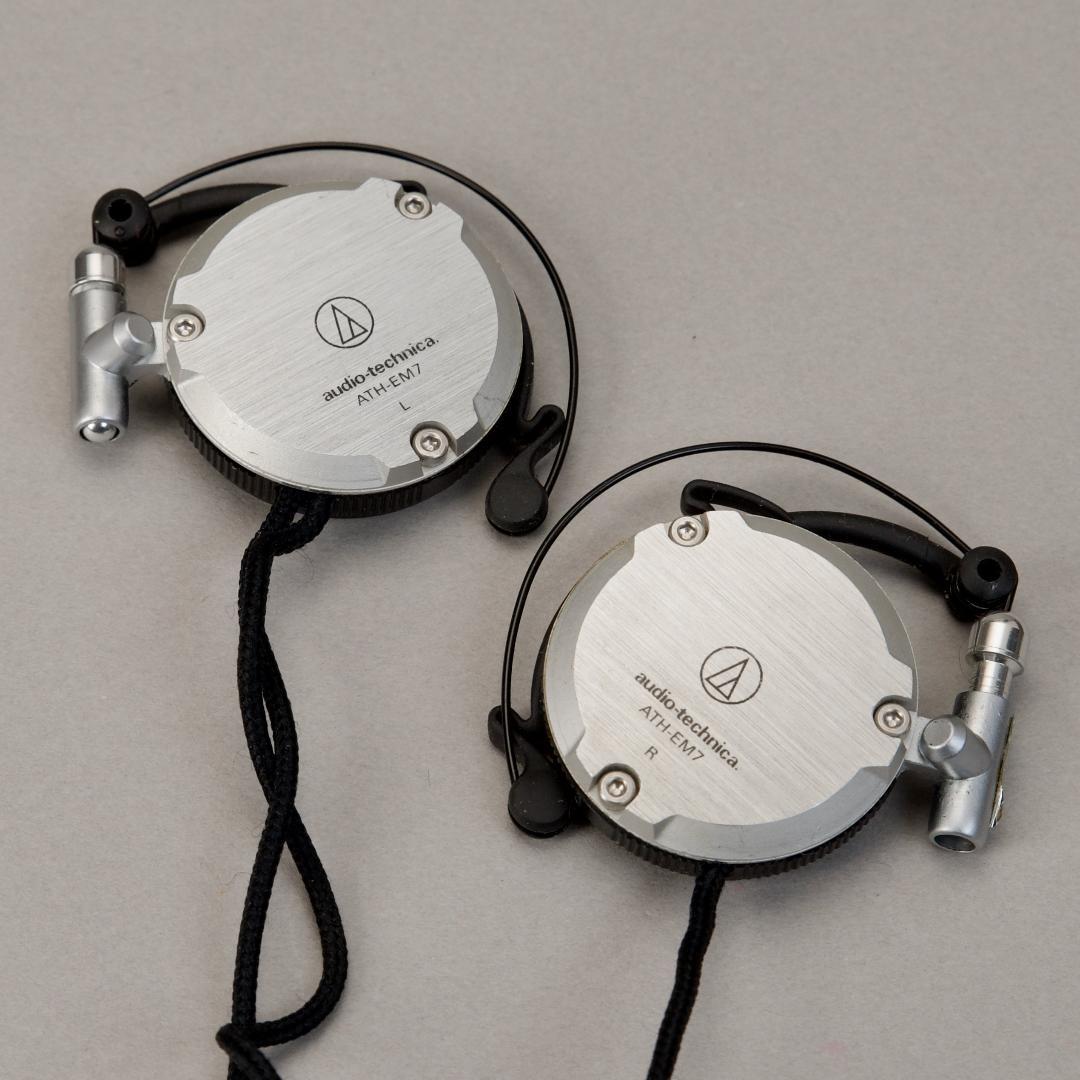 オーディオテクニカペルソナ3】ATH-EM7 イヤホン シルバー