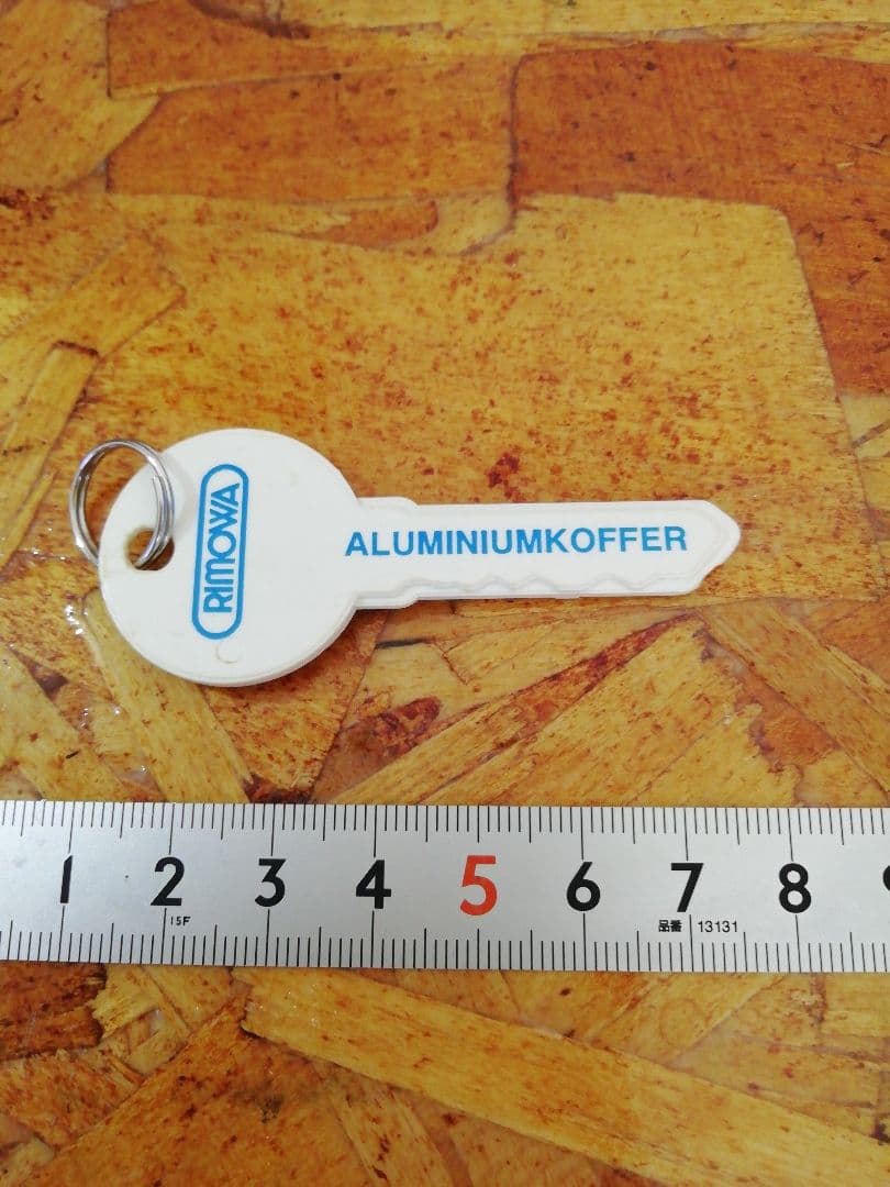 激レアRIMOWA リモワカギ型カッター