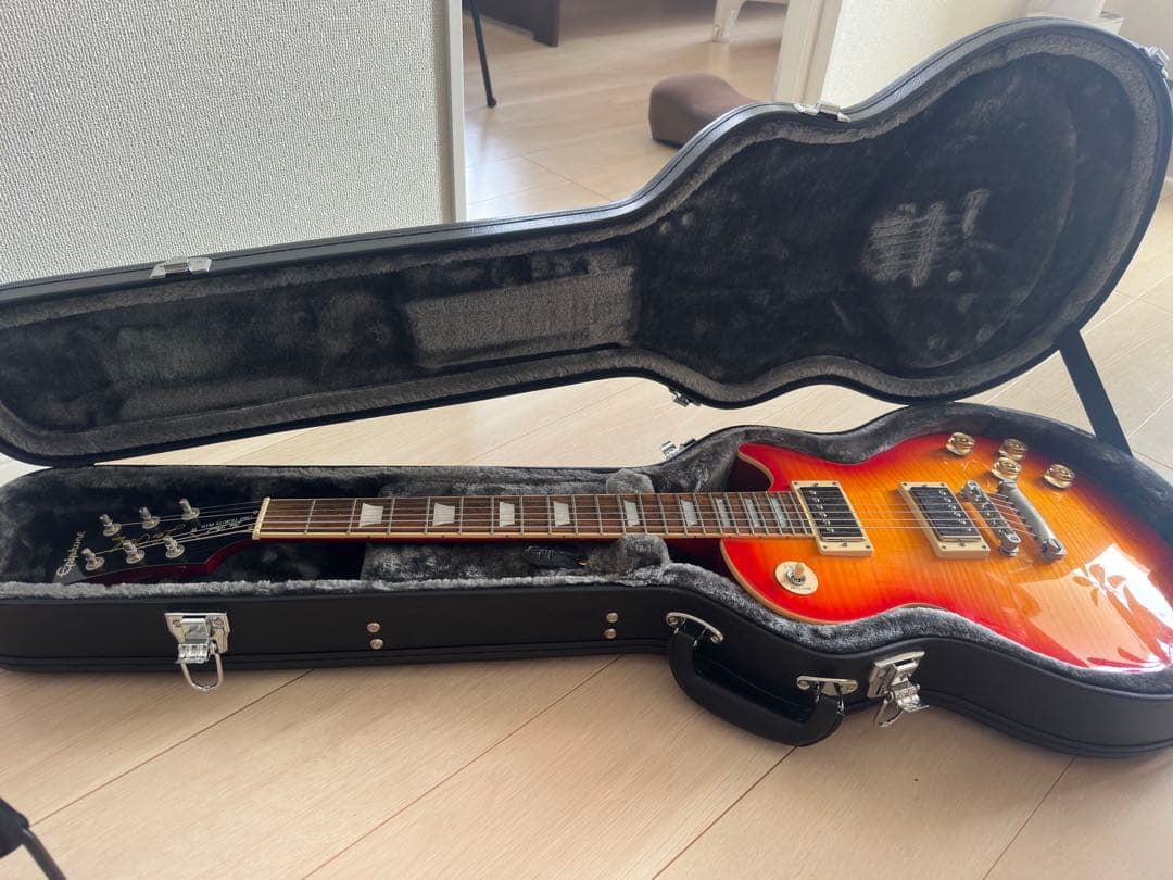 Epihone エピフォン レスポール(ケース・スタンド・その他付属品付き)