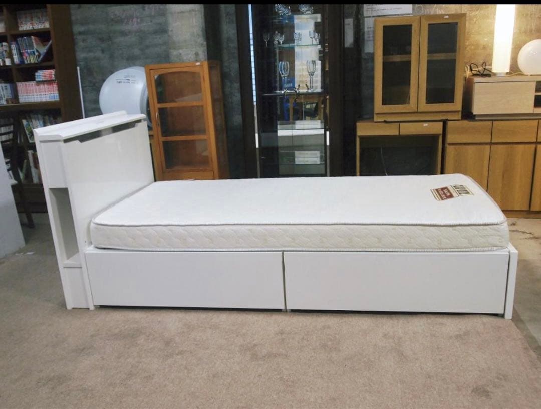 処分値下げ。ニトリ　コンソン　シングルベッドフレーム2台