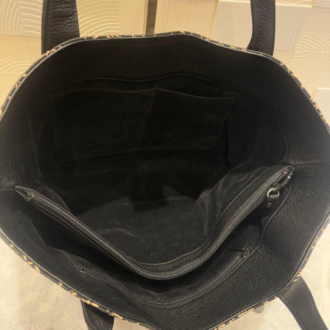 印伝　手提げ　ハンドバッグ　黒地　白漆　とんぼ　印傳屋 JRA公認　鹿革