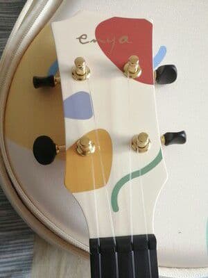 ウクレレ【新品未使用です】