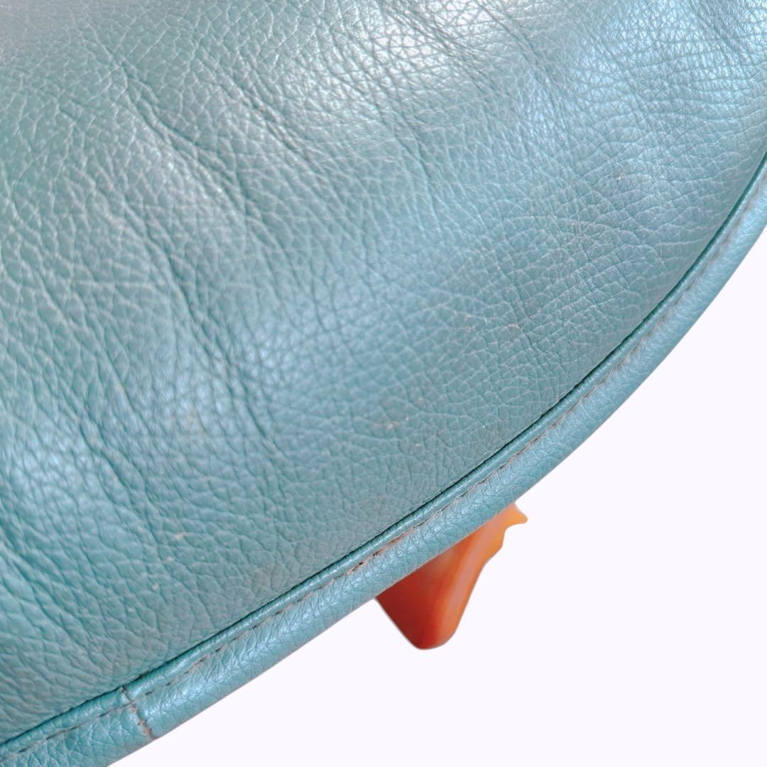 HR667 【総革】カリモク　karimoku 緑　グリーン レザー　木製