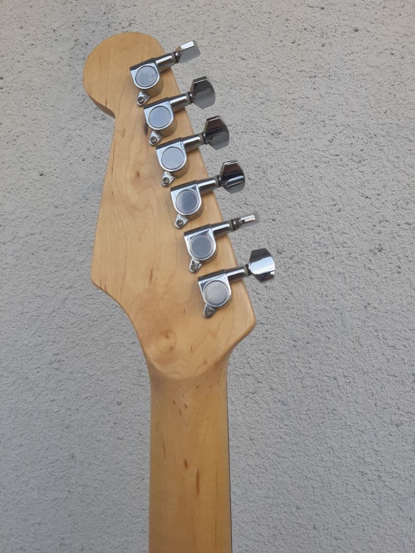 最終値下げ加熱処理ＡＩＹストラトタイプエレキギターSSS黒