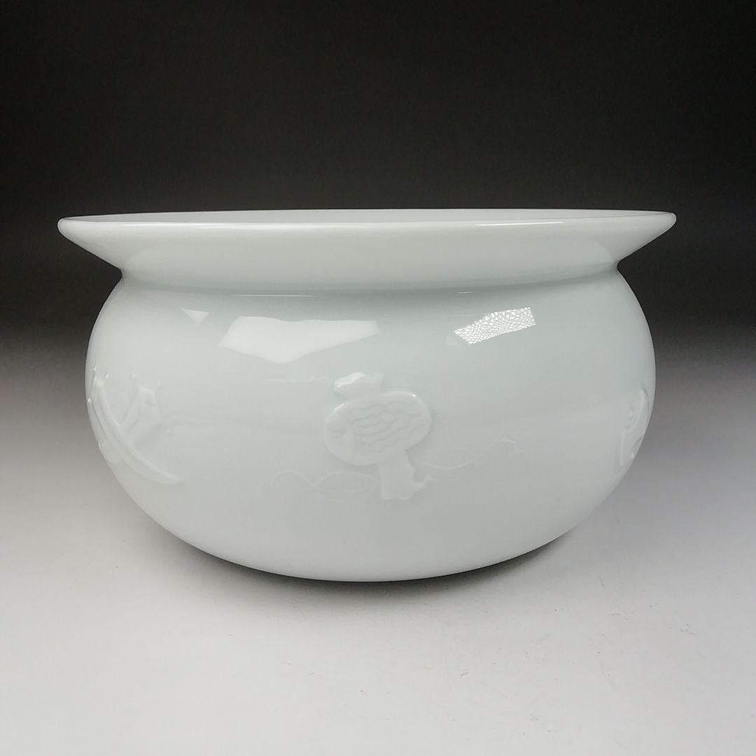 Ｔ６６８　建水　『白磁　宝尽くし』『大日本　三川内　平戸窯　悦山 造』　共箱