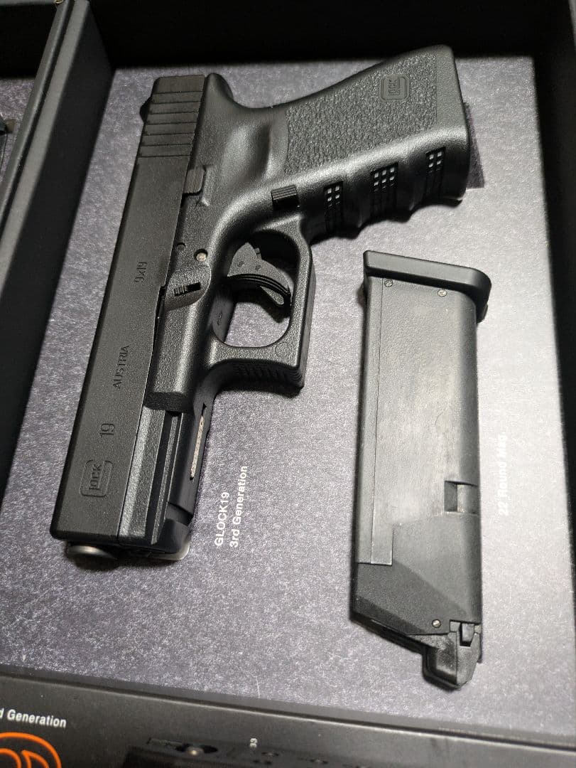 東京マルイ　グロック19　2丁