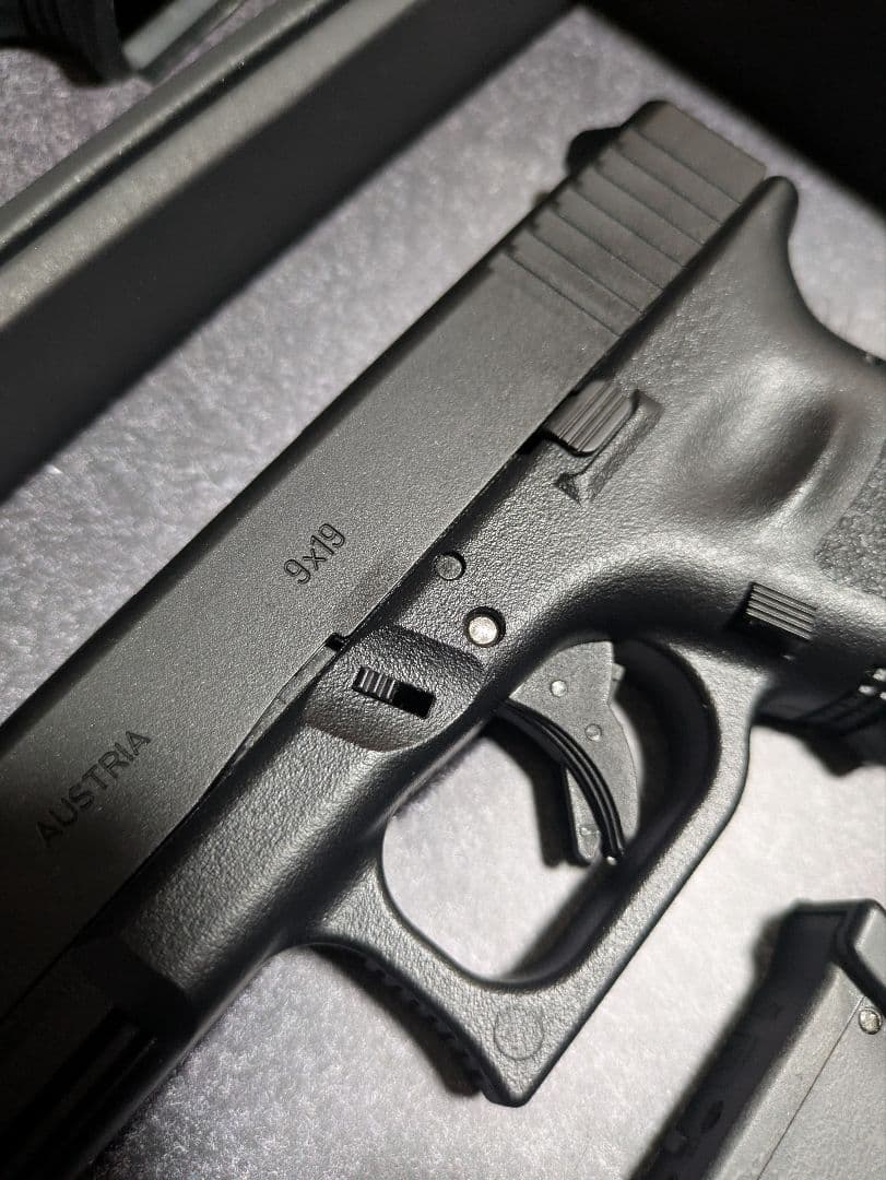 東京マルイ　グロック19　2丁