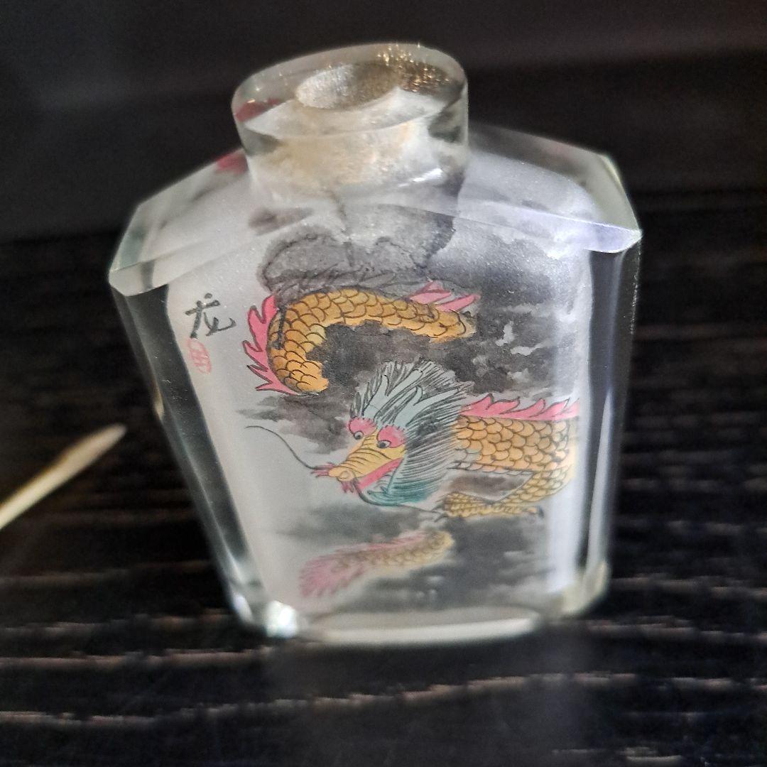 中国 清時代 硝子鼻煙壺 古玩 内絵龍文 角形精密 両面龍 内絵図 蓋