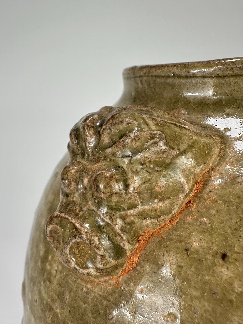 韓国美術 高麗～李朝時代 青磁 鉄絵唐草文 三獣頭壺 花瓶