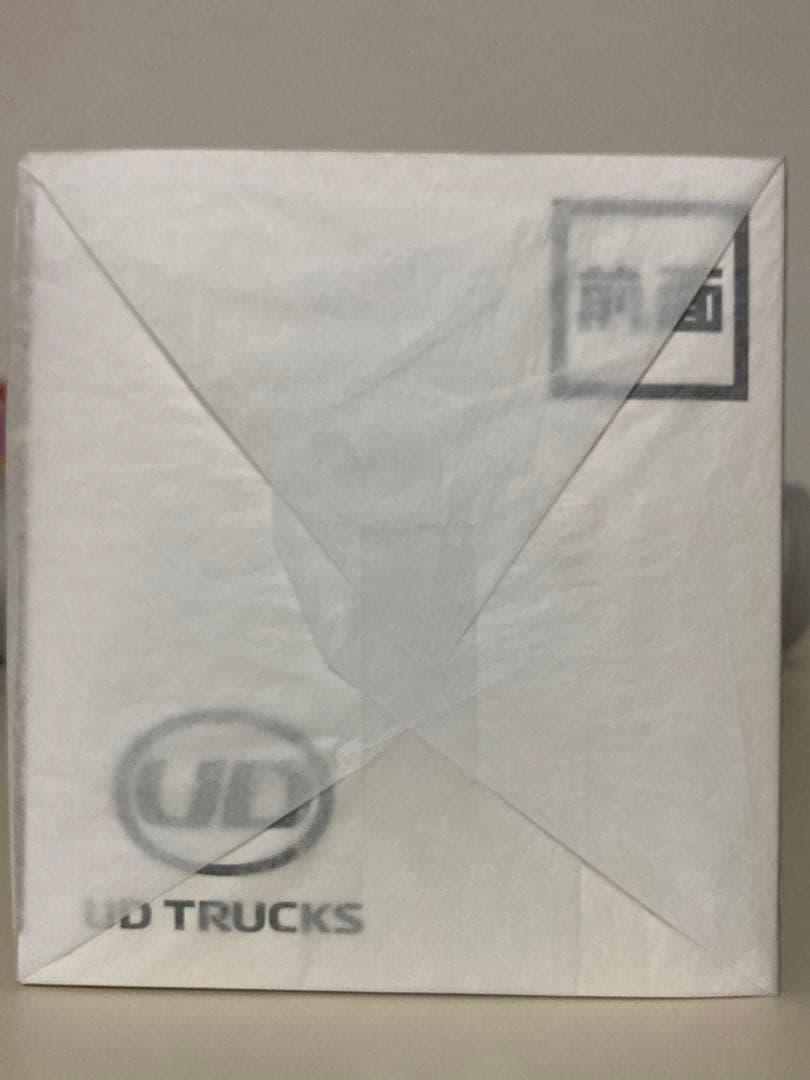 UDトラックスＱｕｏｎ 1/43 トラクターヘッド