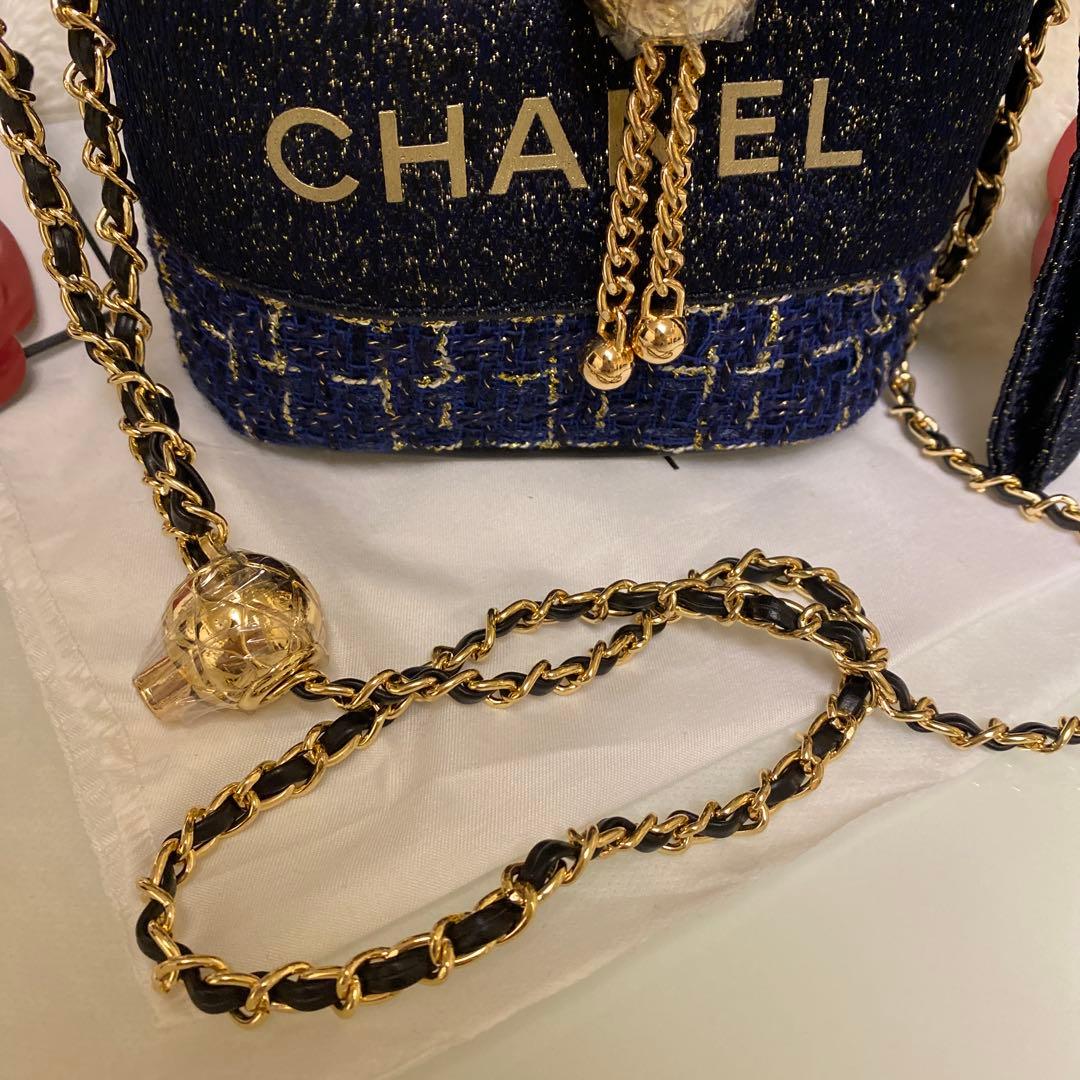 ❤️CHANEL❤️シャネルネイビーラメ巾着ショルダーバッグゴールドチェーン