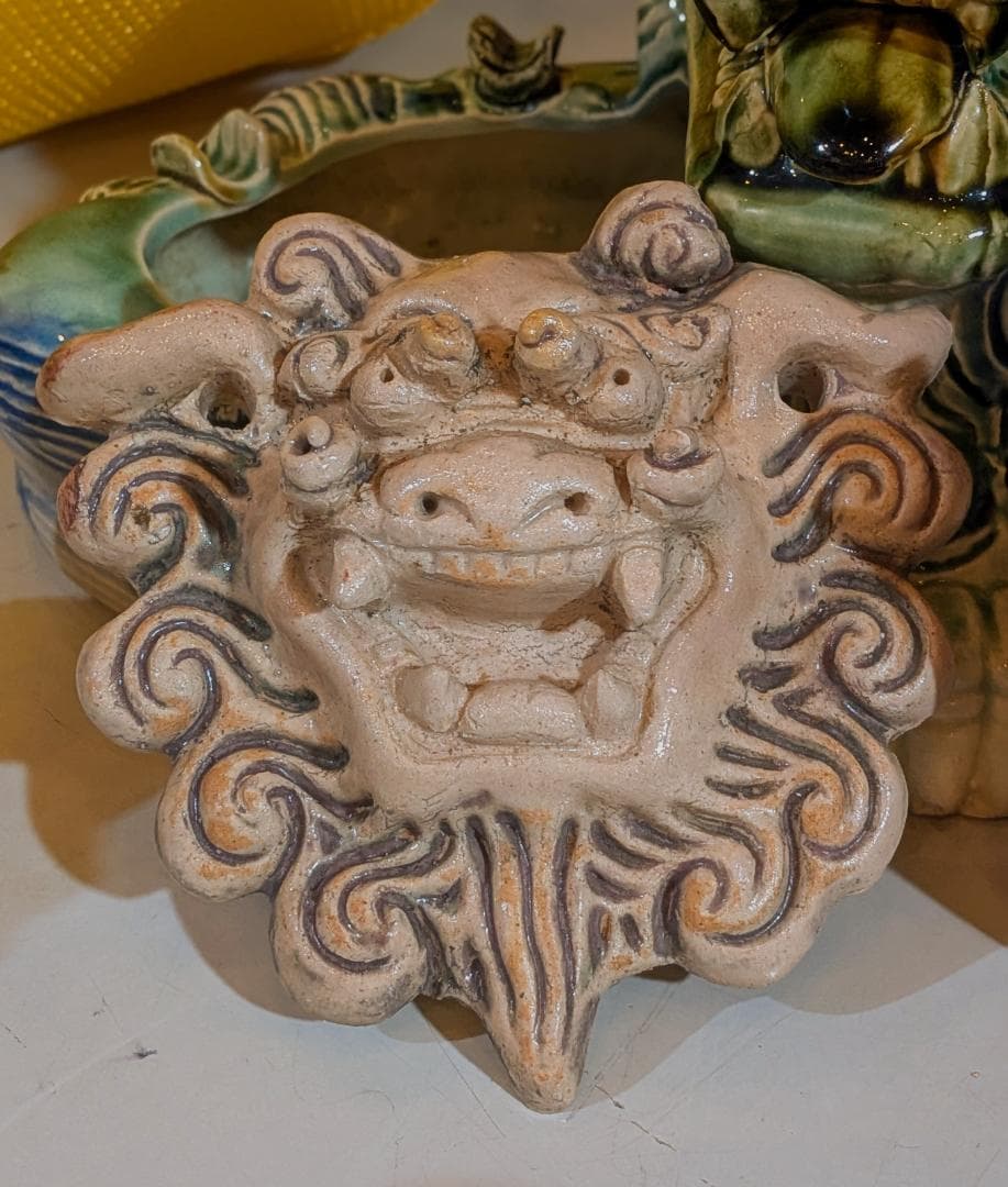 置物 九谷焼 狛犬 玉獅子 シーサー 九谷焼 陶器 獅子 玉乗り シーサー