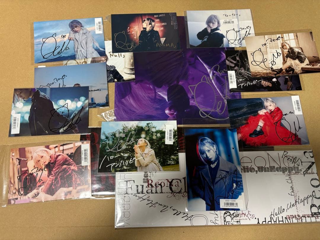 ReoNa 直筆ポスカ等セット