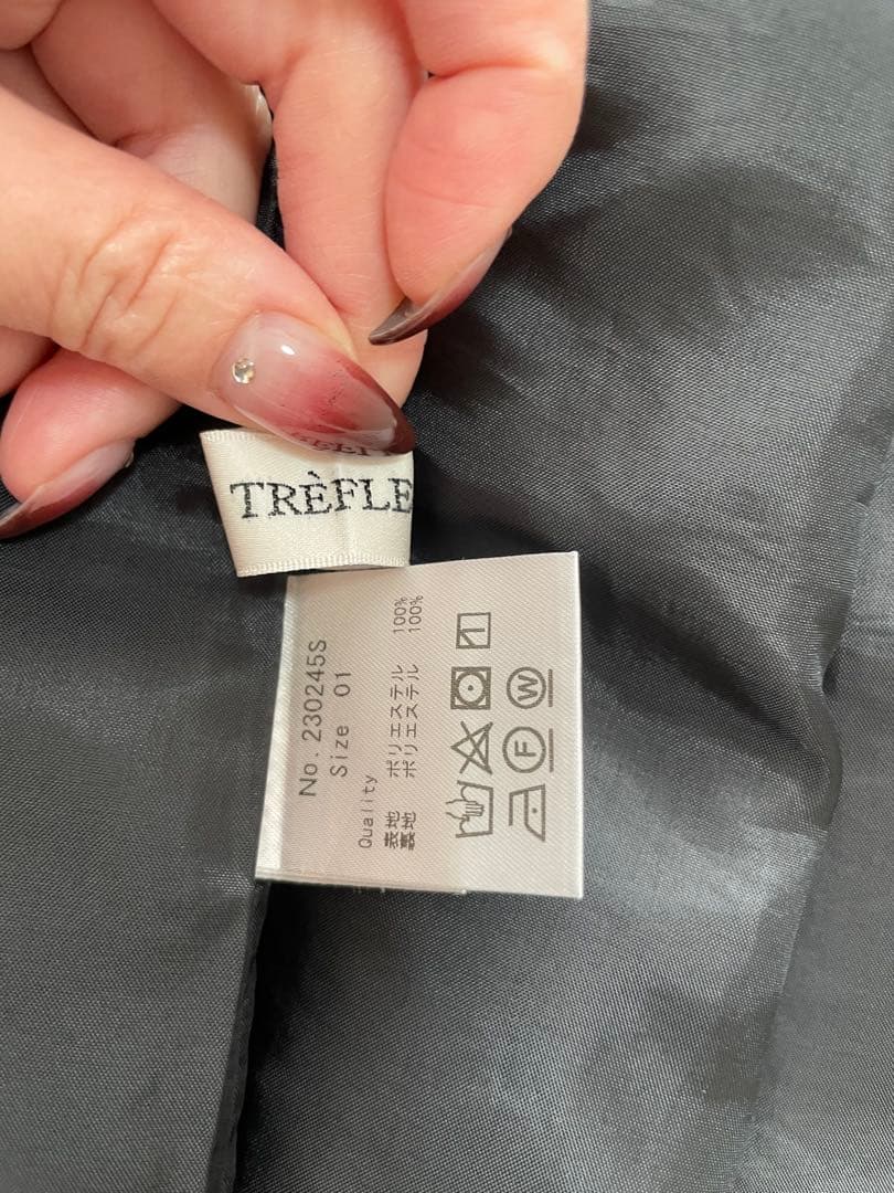 トレフルプラスワン TREFLE+1タックショートパンツ ブラック 01