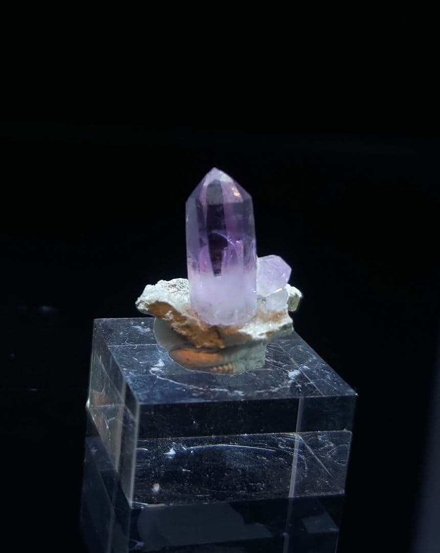 ベラクルスアメジスト 鉱石 鉱物 ミネラル 標本 原石 母岩付き ④